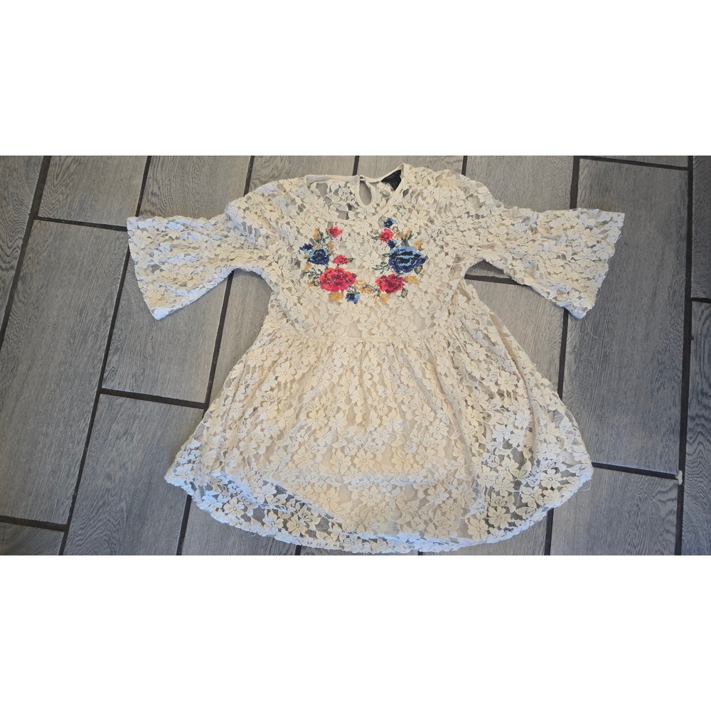 Forever 21 Girls XL Cream Floral Lace Bell Sleeve Embroidered Dress Size 13/14